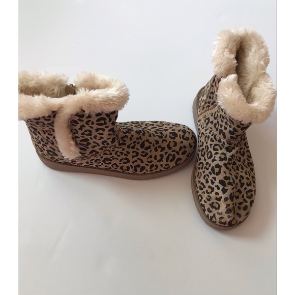 Universal Thread Women’s Suede Leopard Boots 6 - Picture 3 of 9